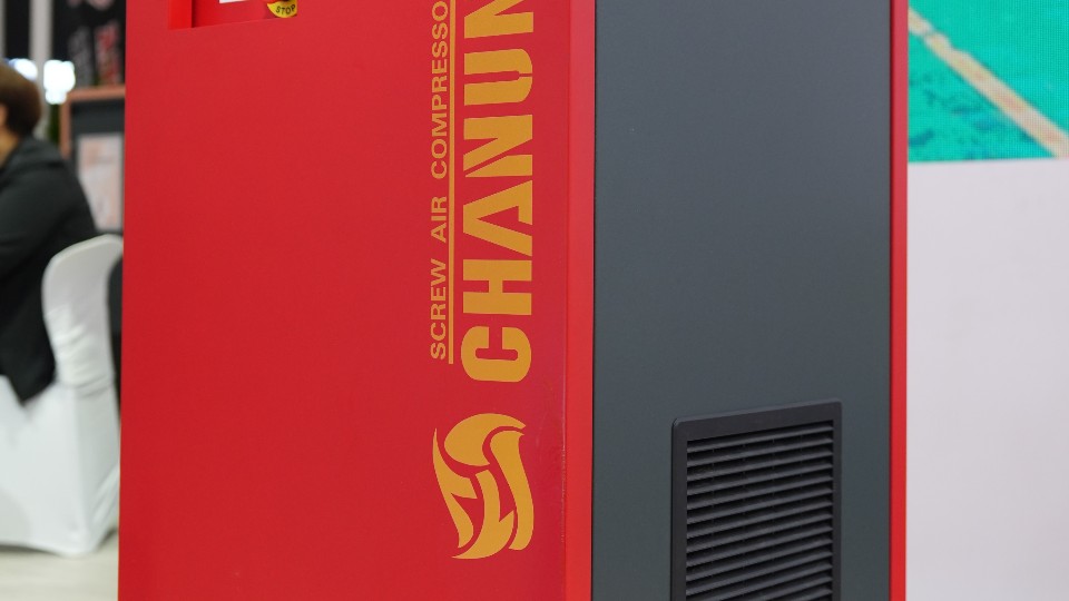 汽修厂空压机选型全攻略——晨恩斯可络告诉你怎么省又稳